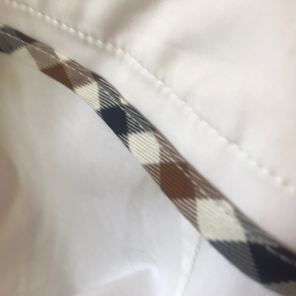 “AQUASCUTUM ” of London Ladies White Pants. - Picture 11 of 13